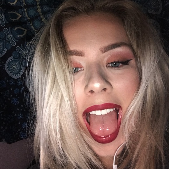 Meet your Posher, Kaitlyn - Picture 1 of 1